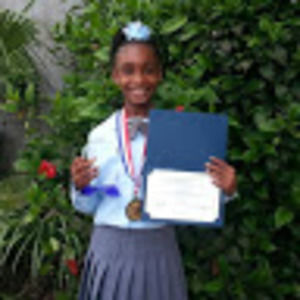 Meet your Posher, Alyssa